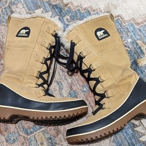 Sorel winter boots, size 10, very lightly worn, great condition